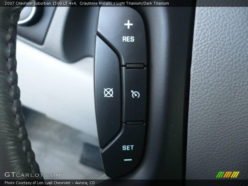 Graystone Metallic / Light Titanium/Dark Titanium 2007 Chevrolet Suburban 1500 LT 4x4
