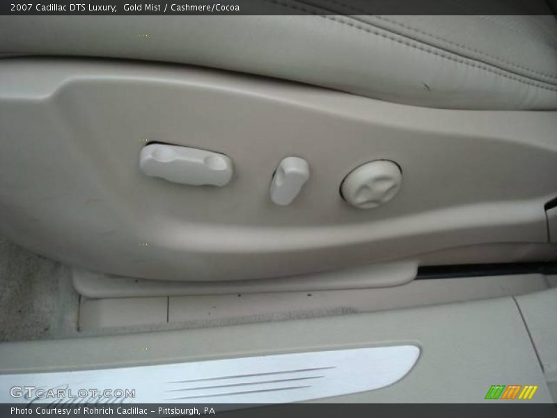 Gold Mist / Cashmere/Cocoa 2007 Cadillac DTS Luxury