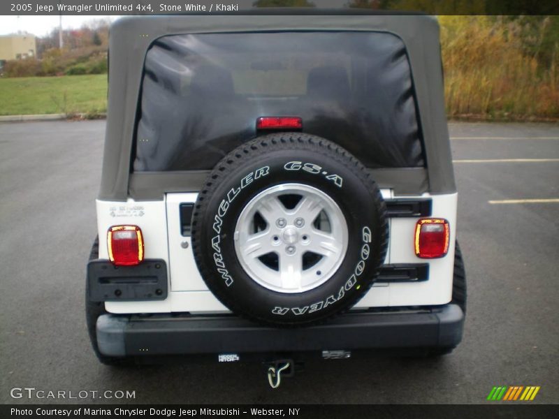 Stone White / Khaki 2005 Jeep Wrangler Unlimited 4x4