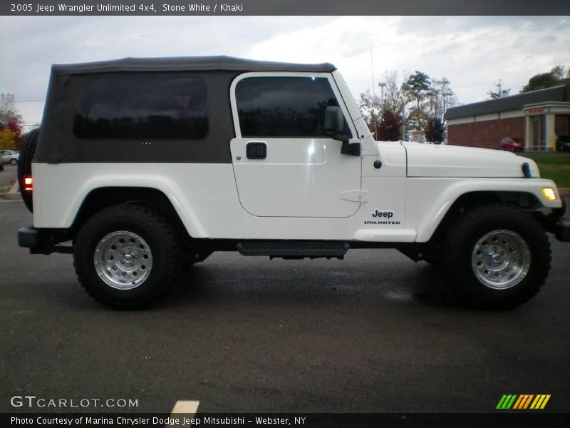 Stone White / Khaki 2005 Jeep Wrangler Unlimited 4x4