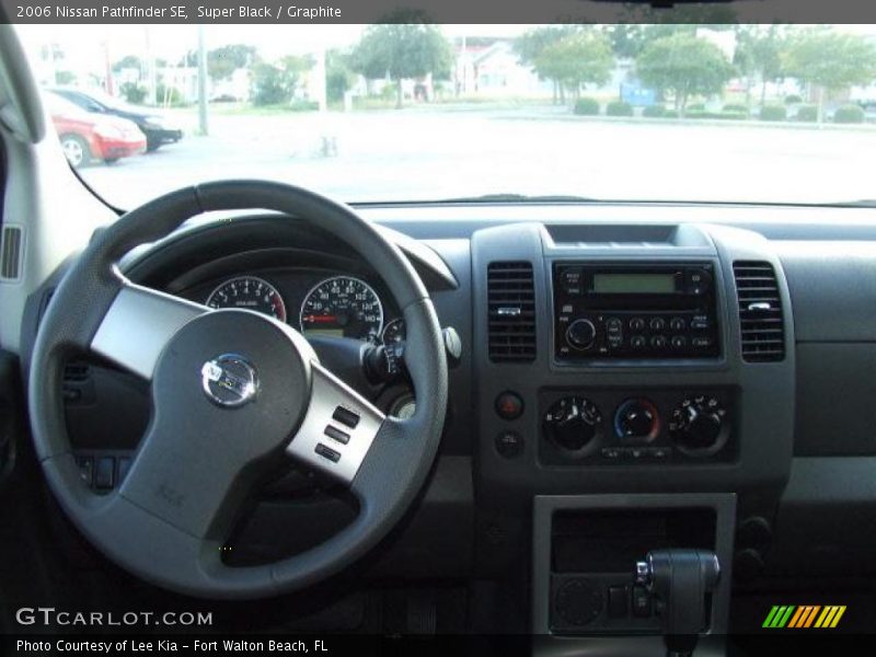 Super Black / Graphite 2006 Nissan Pathfinder SE
