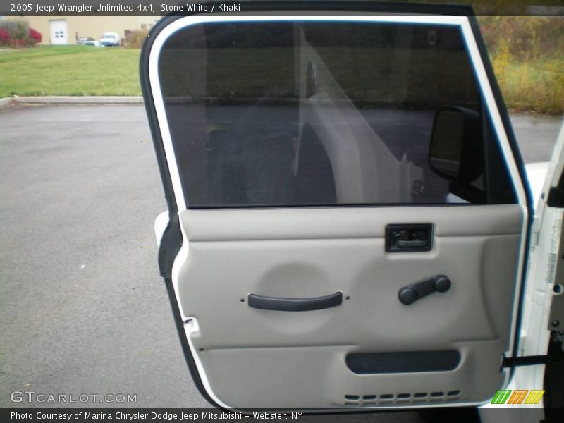 Stone White / Khaki 2005 Jeep Wrangler Unlimited 4x4