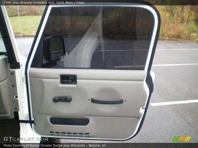 Stone White / Khaki 2005 Jeep Wrangler Unlimited 4x4
