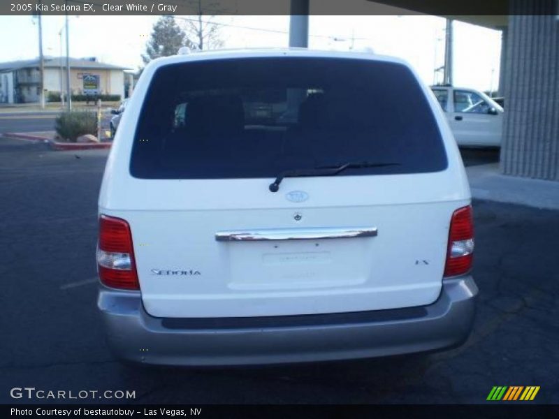 Clear White / Gray 2005 Kia Sedona EX