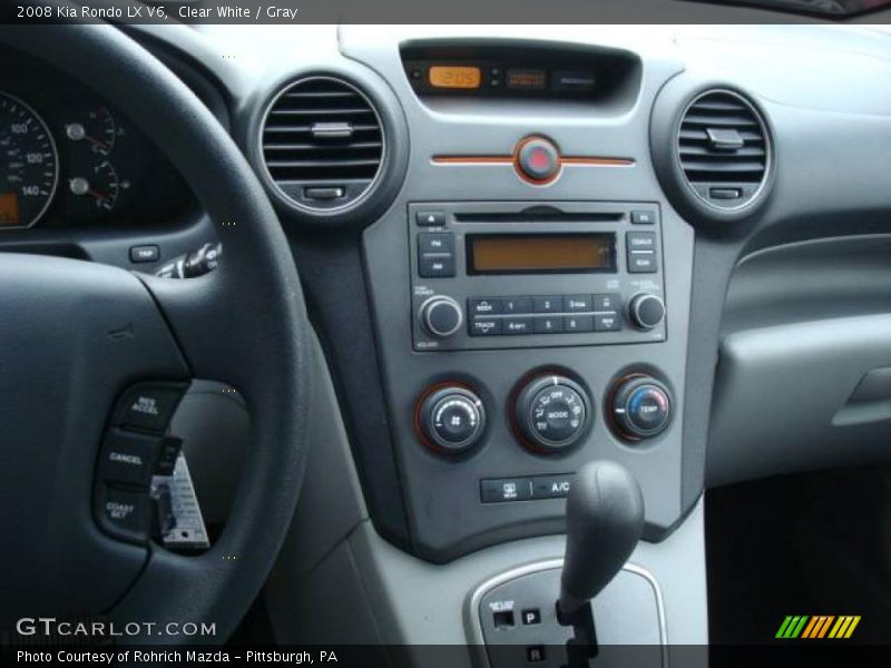 Clear White / Gray 2008 Kia Rondo LX V6