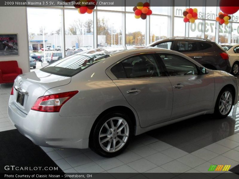 Radiant Silver Metallic / Charcoal 2009 Nissan Maxima 3.5 SV