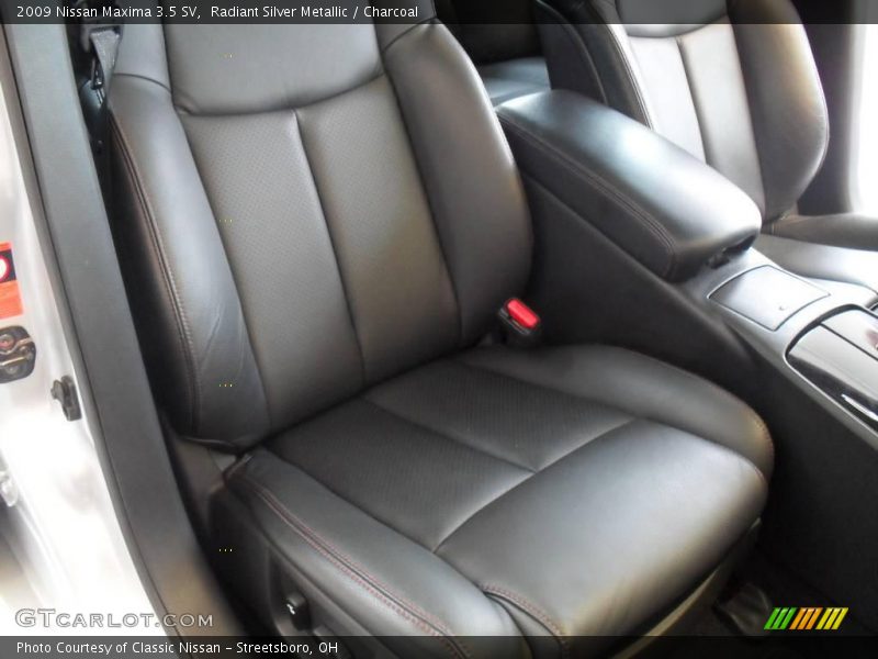 Radiant Silver Metallic / Charcoal 2009 Nissan Maxima 3.5 SV