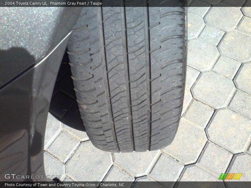 Phantom Gray Pearl / Taupe 2004 Toyota Camry LE