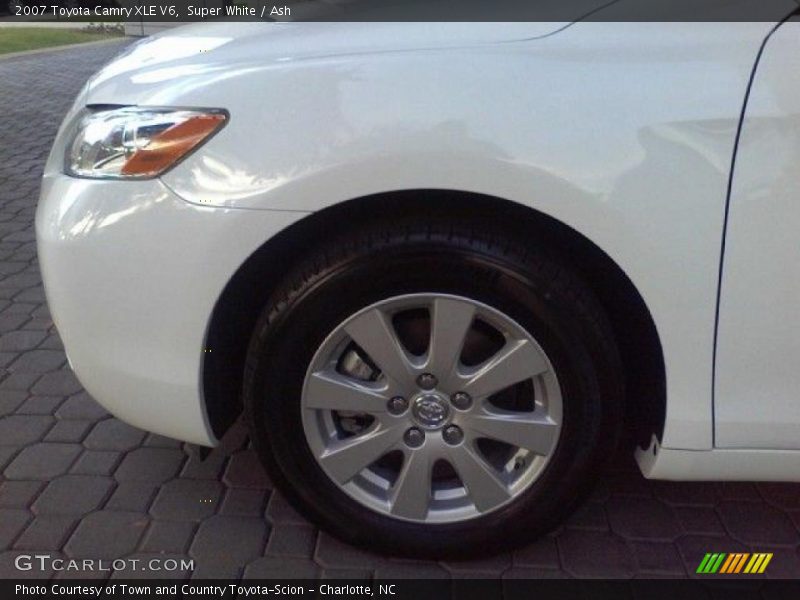 Super White / Ash 2007 Toyota Camry XLE V6