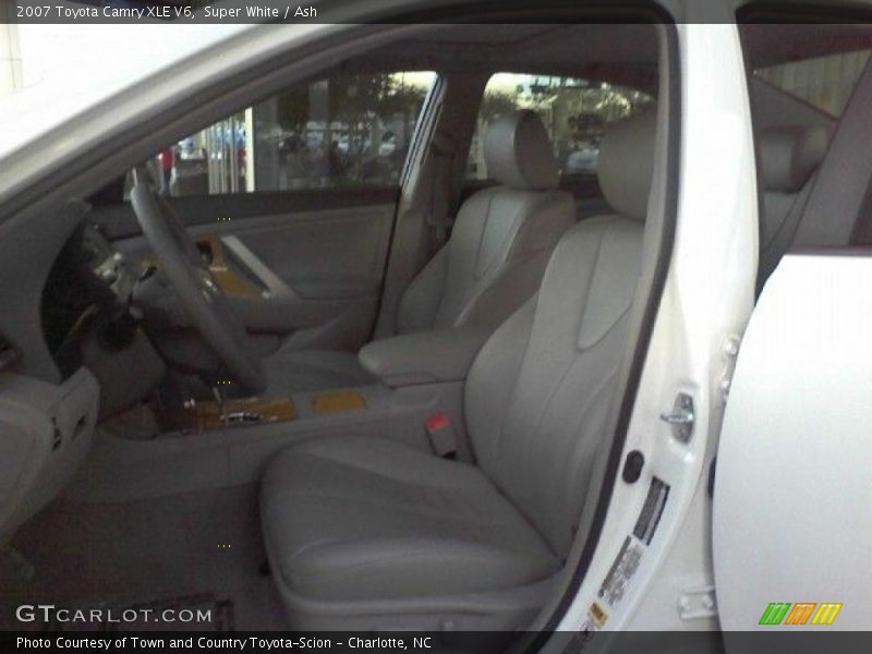 Super White / Ash 2007 Toyota Camry XLE V6
