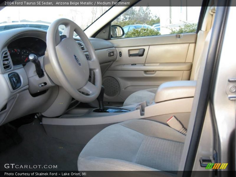 Arizona Beige Metallic / Medium Parchment 2004 Ford Taurus SE Sedan