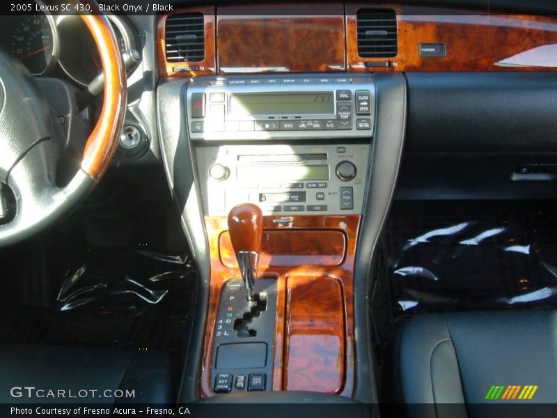 Black Onyx / Black 2005 Lexus SC 430