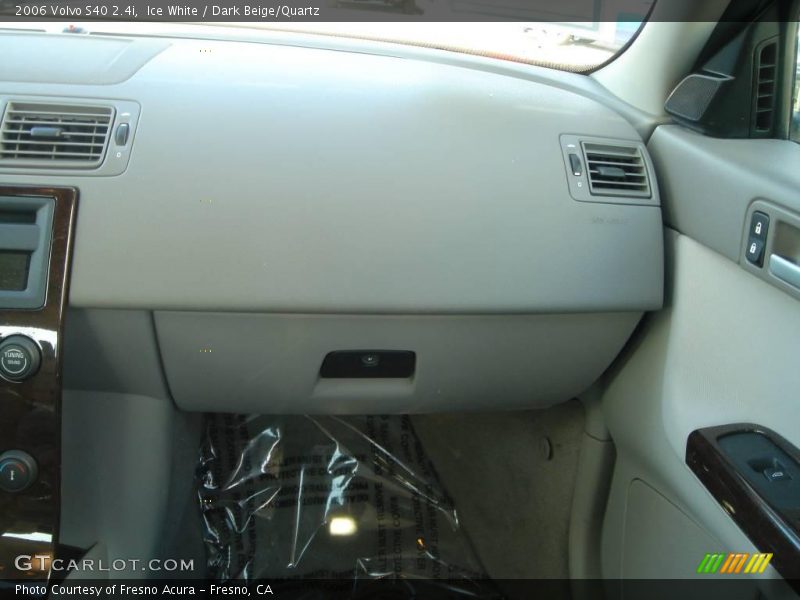 Ice White / Dark Beige/Quartz 2006 Volvo S40 2.4i
