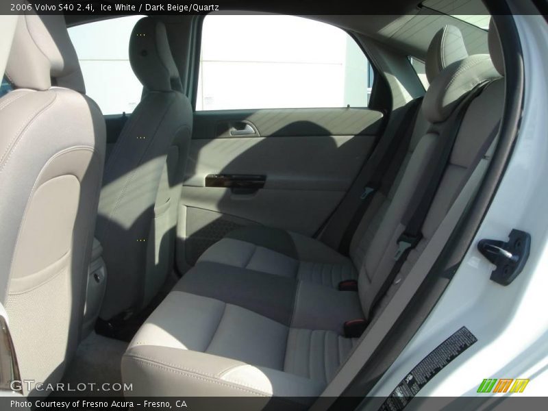 Ice White / Dark Beige/Quartz 2006 Volvo S40 2.4i