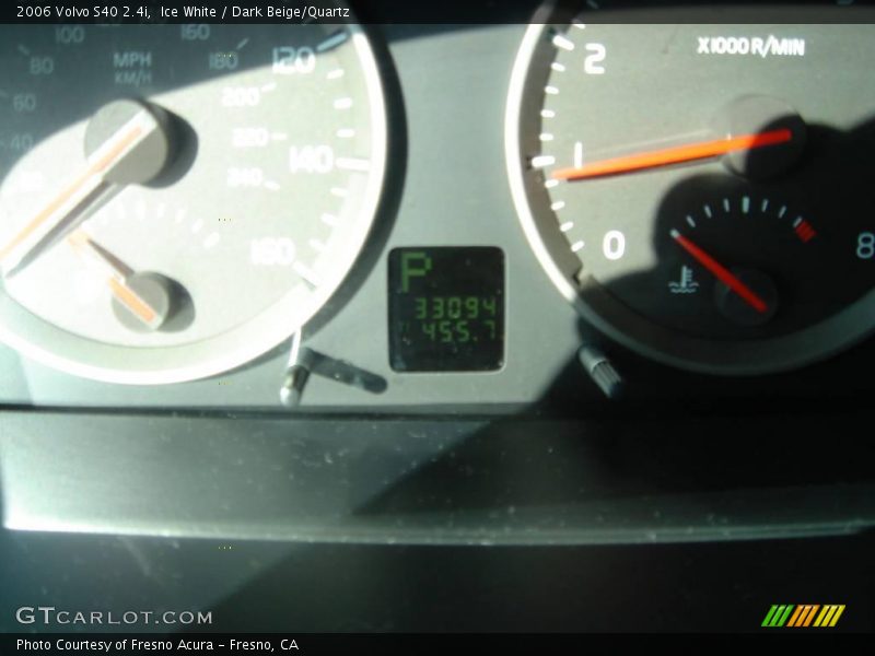 Ice White / Dark Beige/Quartz 2006 Volvo S40 2.4i