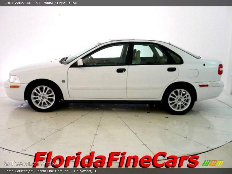 White / Light Taupe 2004 Volvo S40 1.9T