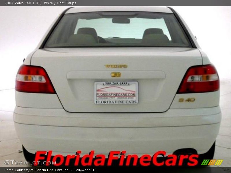 White / Light Taupe 2004 Volvo S40 1.9T