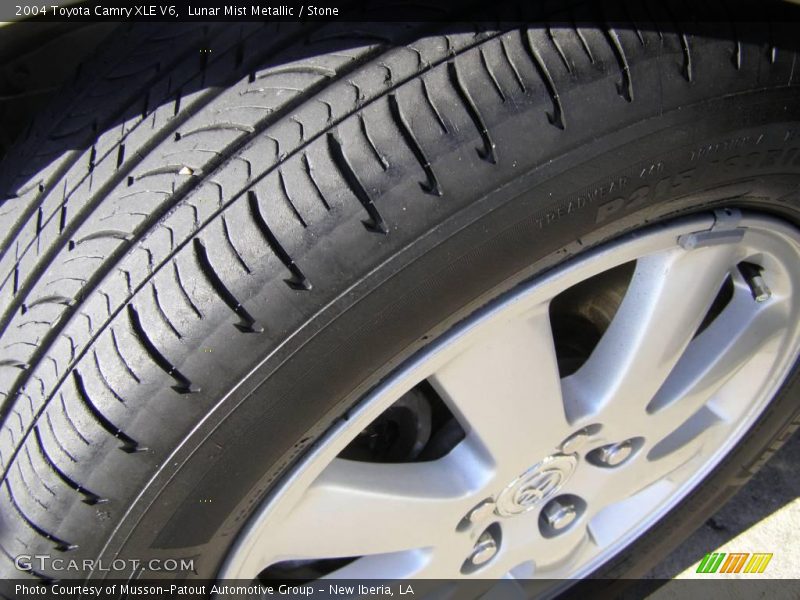 Lunar Mist Metallic / Stone 2004 Toyota Camry XLE V6