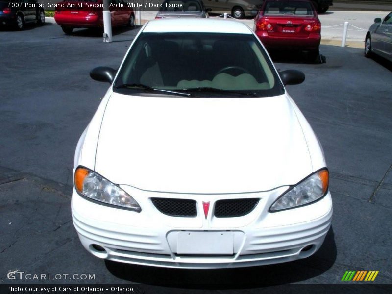 Arctic White / Dark Taupe 2002 Pontiac Grand Am SE Sedan