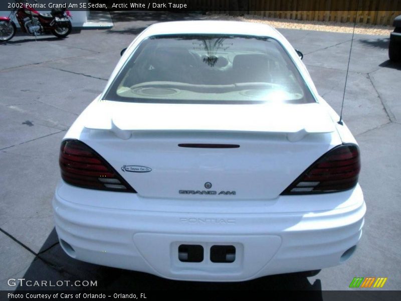 Arctic White / Dark Taupe 2002 Pontiac Grand Am SE Sedan