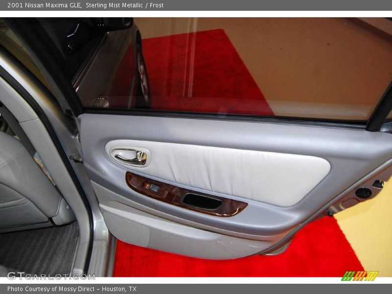 Sterling Mist Metallic / Frost 2001 Nissan Maxima GLE