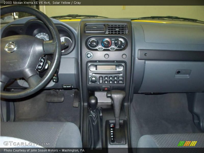 Solar Yellow / Gray 2003 Nissan Xterra XE V6 4x4