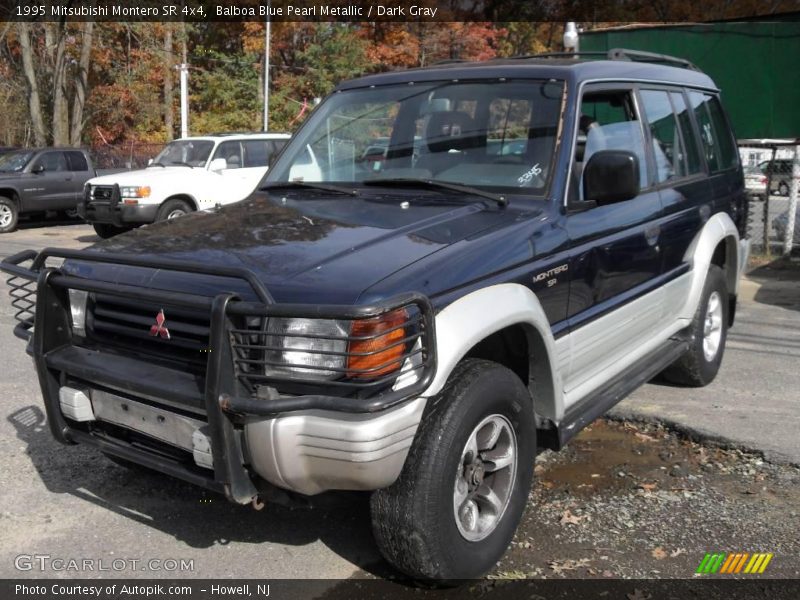 Balboa Blue Pearl Metallic / Dark Gray 1995 Mitsubishi Montero SR 4x4