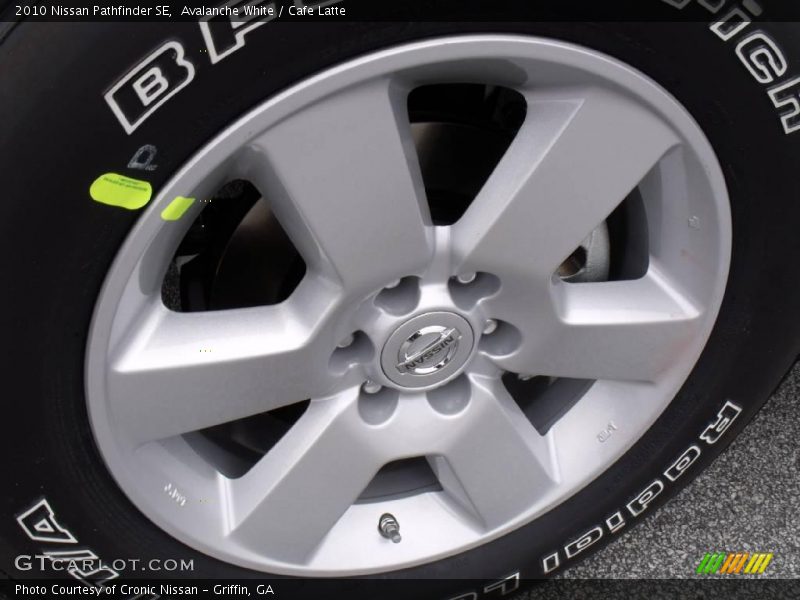 Avalanche White / Cafe Latte 2010 Nissan Pathfinder SE