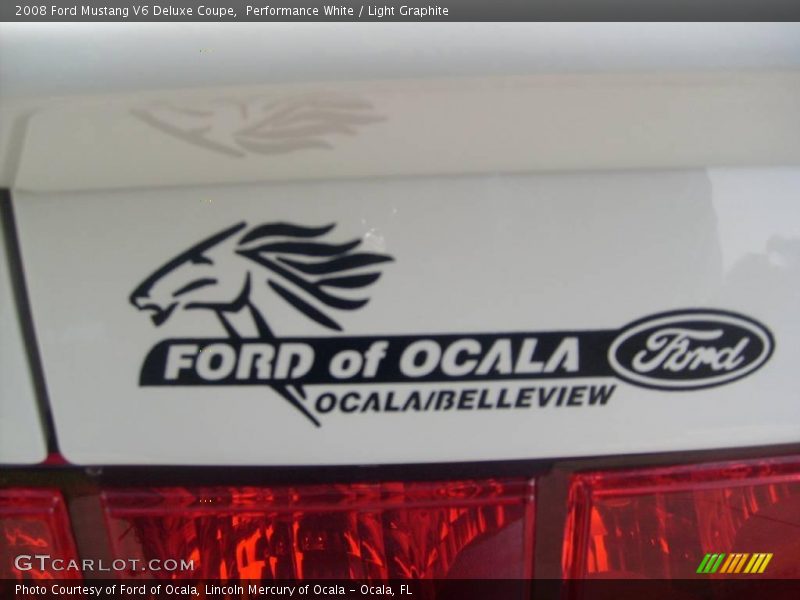 Performance White / Light Graphite 2008 Ford Mustang V6 Deluxe Coupe