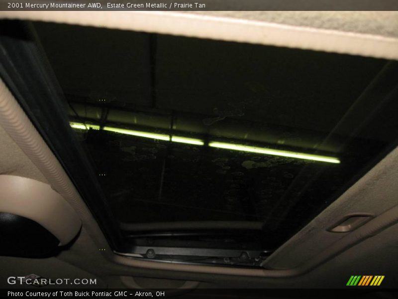 Estate Green Metallic / Prairie Tan 2001 Mercury Mountaineer AWD