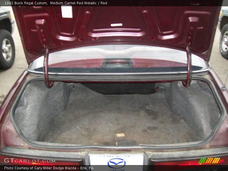 Medium Garnet Red Metallic / Red 1992 Buick Regal Custom