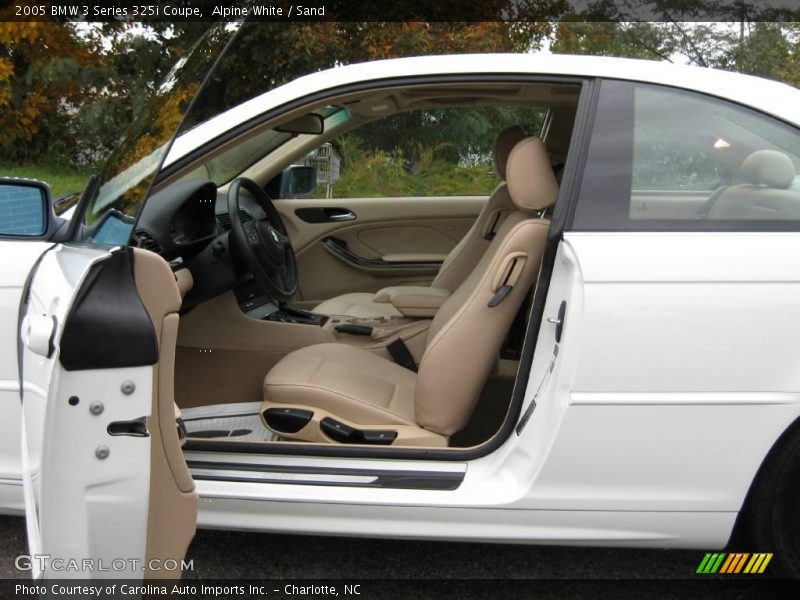 Alpine White / Sand 2005 BMW 3 Series 325i Coupe