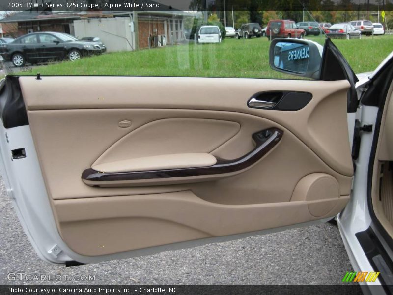 Alpine White / Sand 2005 BMW 3 Series 325i Coupe