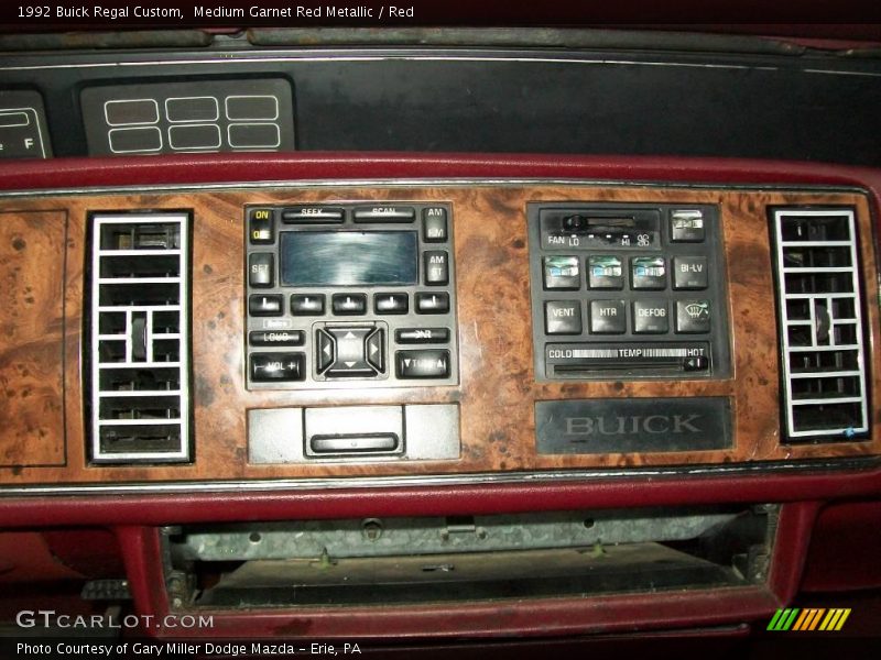 Medium Garnet Red Metallic / Red 1992 Buick Regal Custom