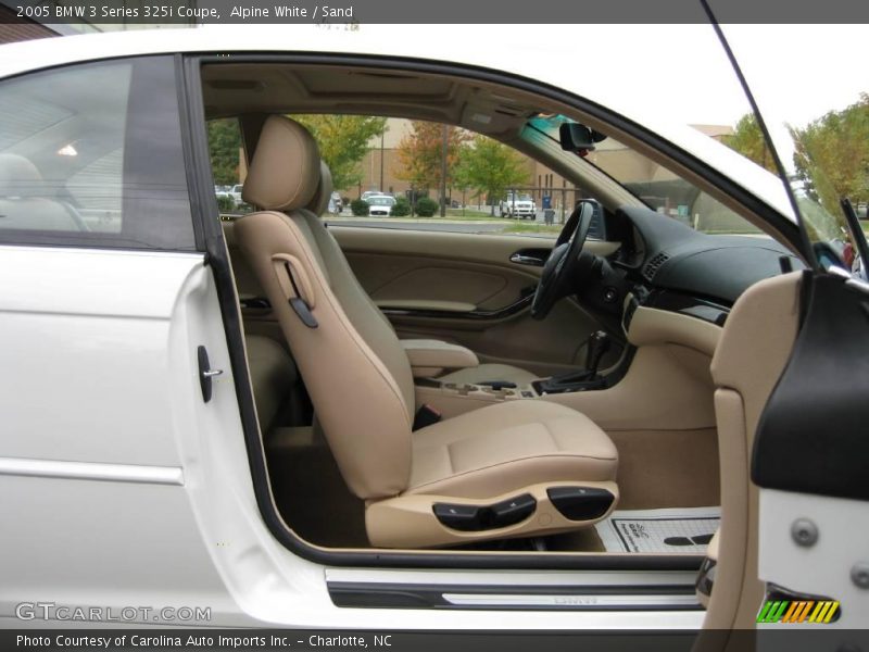 Alpine White / Sand 2005 BMW 3 Series 325i Coupe
