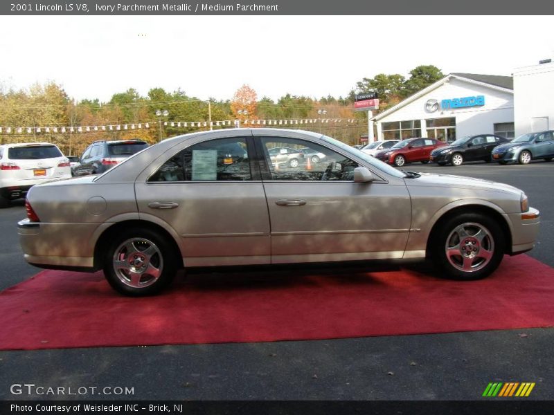 Ivory Parchment Metallic / Medium Parchment 2001 Lincoln LS V8