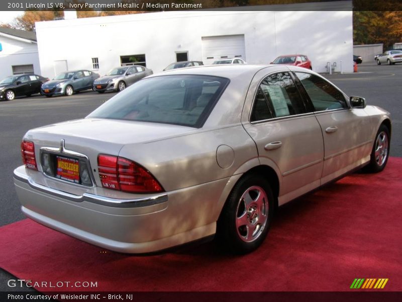 Ivory Parchment Metallic / Medium Parchment 2001 Lincoln LS V8