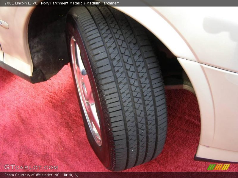 Ivory Parchment Metallic / Medium Parchment 2001 Lincoln LS V8