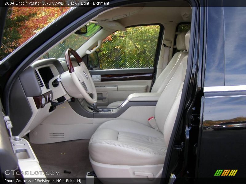 Black / Light Parchment 2004 Lincoln Aviator Luxury AWD