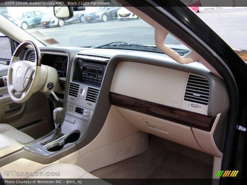 Black / Light Parchment 2004 Lincoln Aviator Luxury AWD