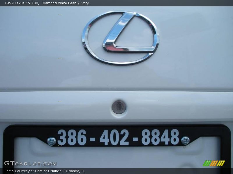 Diamond White Pearl / Ivory 1999 Lexus GS 300