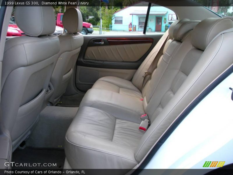 Diamond White Pearl / Ivory 1999 Lexus GS 300