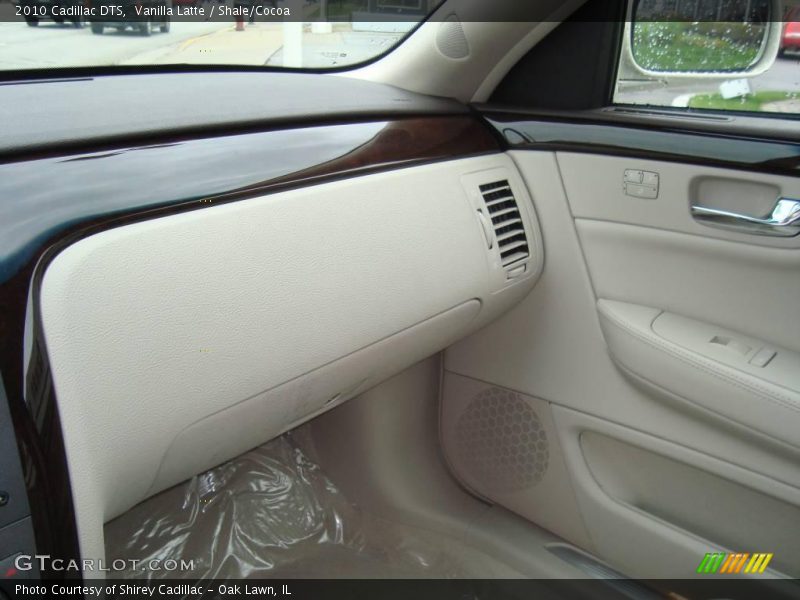 Vanilla Latte / Shale/Cocoa 2010 Cadillac DTS
