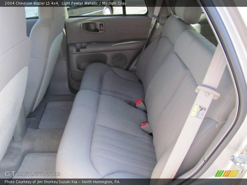 Light Pewter Metallic / Medium Gray 2004 Chevrolet Blazer LS 4x4
