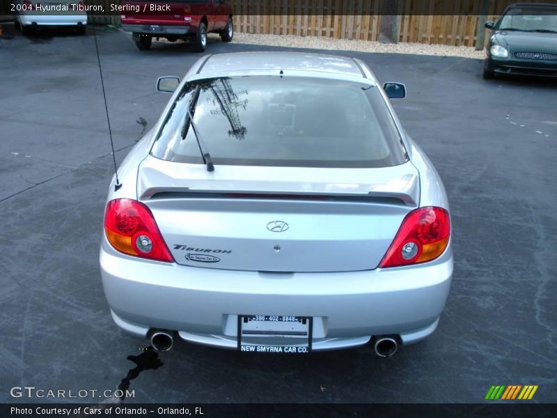Sterling / Black 2004 Hyundai Tiburon