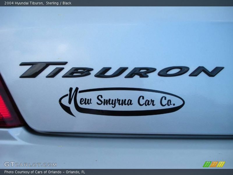 Sterling / Black 2004 Hyundai Tiburon