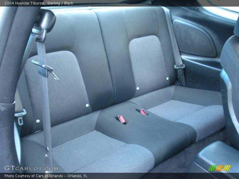 Sterling / Black 2004 Hyundai Tiburon