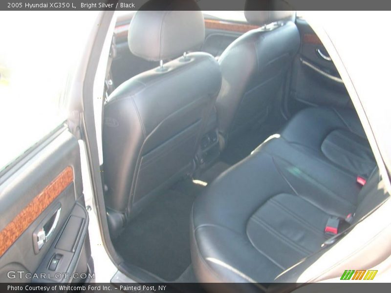 Bright Silver / Black 2005 Hyundai XG350 L