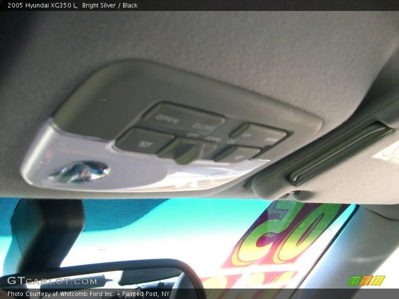 Bright Silver / Black 2005 Hyundai XG350 L