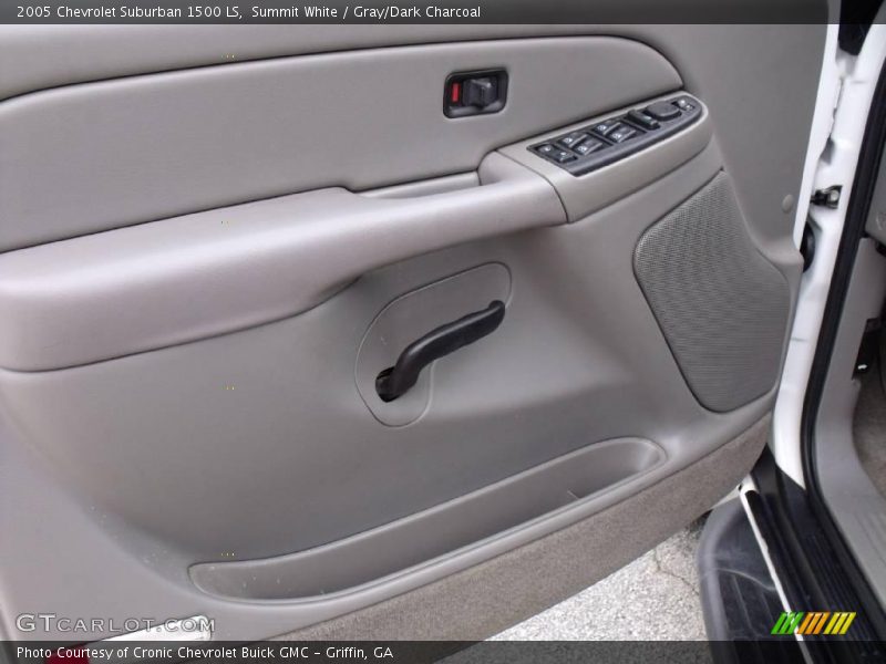 Summit White / Gray/Dark Charcoal 2005 Chevrolet Suburban 1500 LS